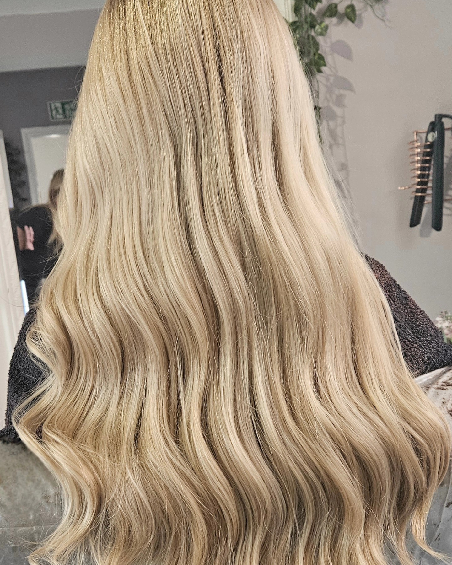 Long blonde waves